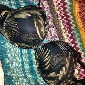 Victoria’s Secret PINK push up bra